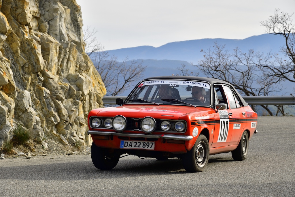 Fra sydfranske alpeveje til landevejene omkring Sorø. Arne Fasberg og Bent Fasberg er klar til Oresund Rally med deres Hillman Avenger fra 1973.
(Foto: Michael Eisenberg)
